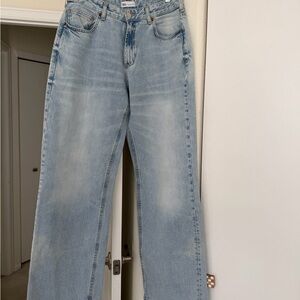 Zara jeans women size 12, Light Blue. Full Leg